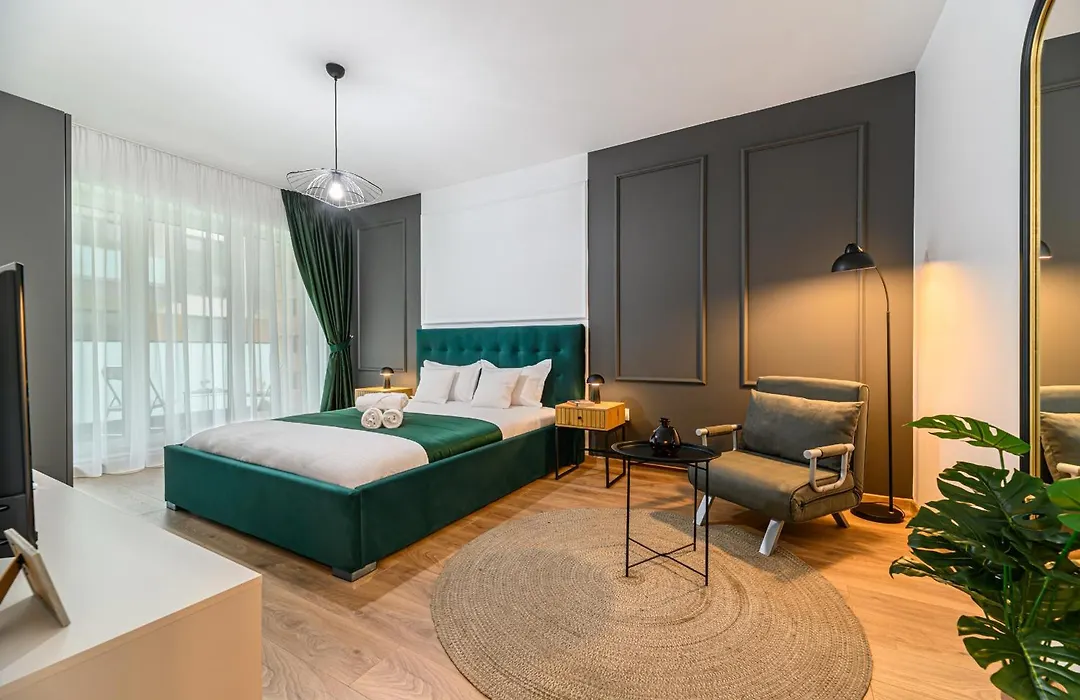 Bellatrix Suite With Parking-Tractoru Coresi-1