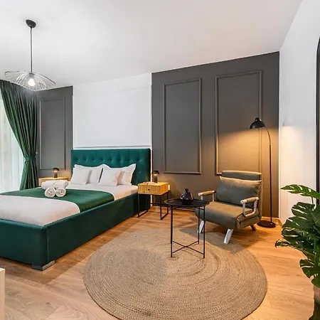 Bellatrix Suite With Parking-Tractoru Coresi-2